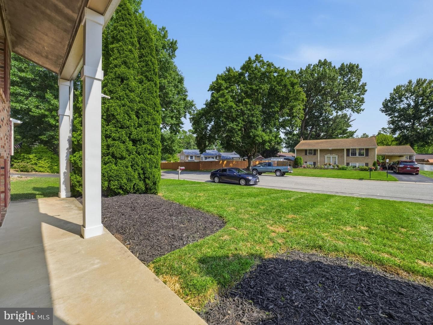 17608 Forest Glen Circle photo 4