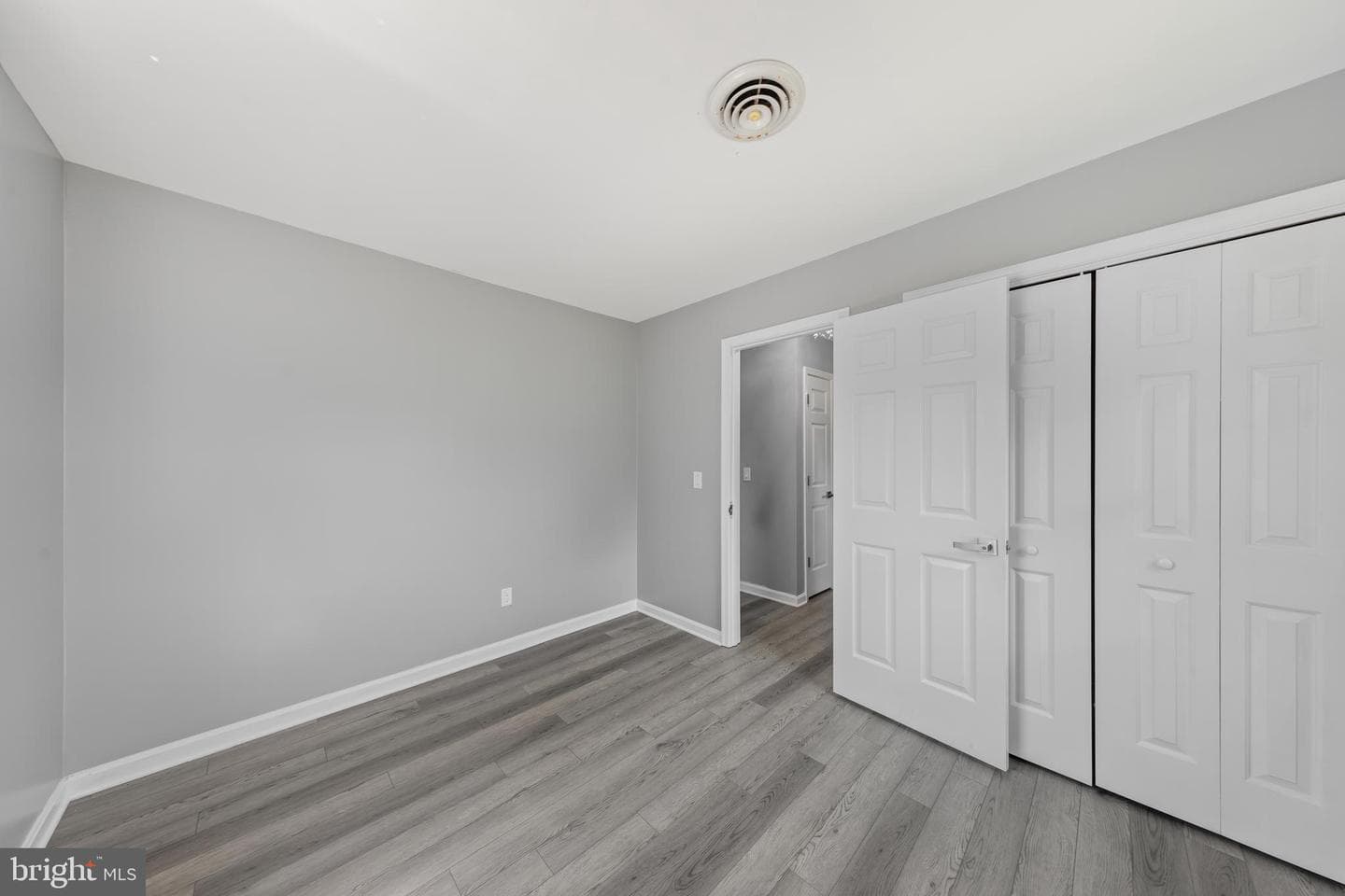 5983 Ridge Spring Circle photo 16