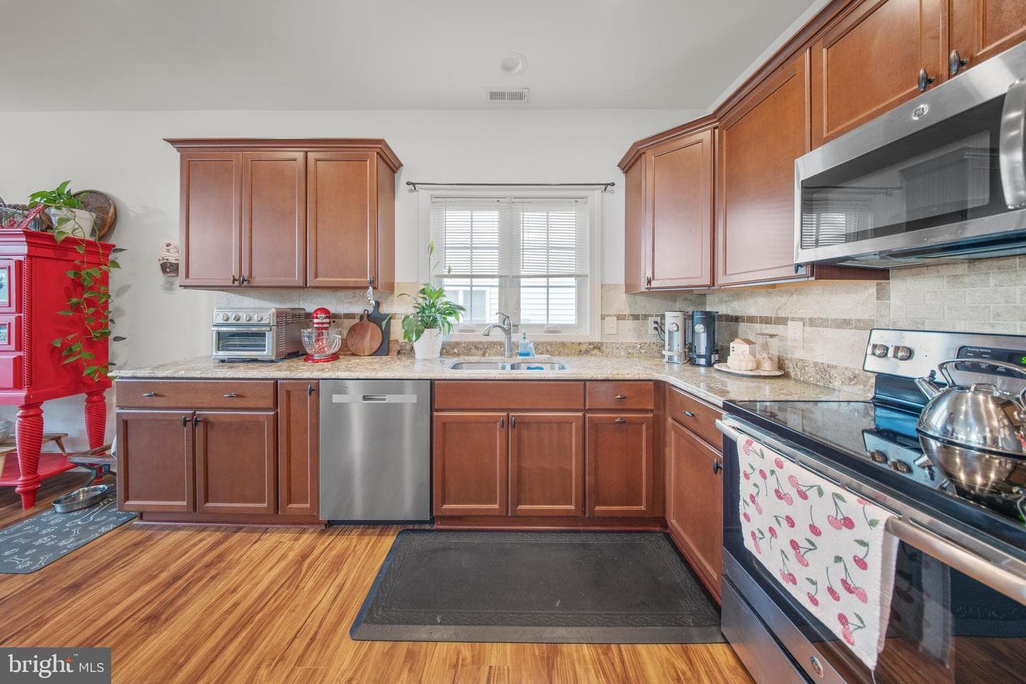 1178 Kestrel Way photo 17