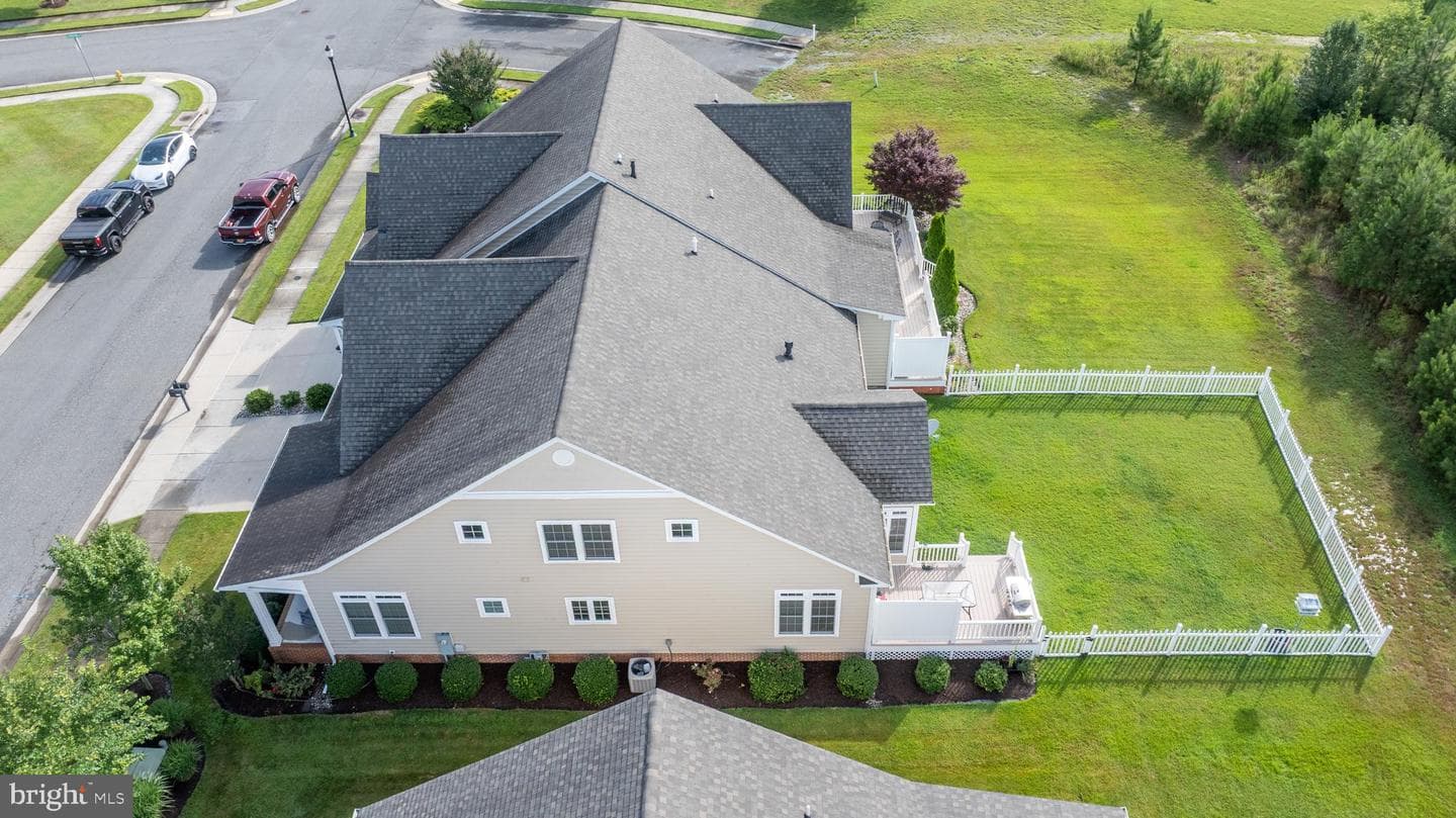 1178 Kestrel Way photo 8