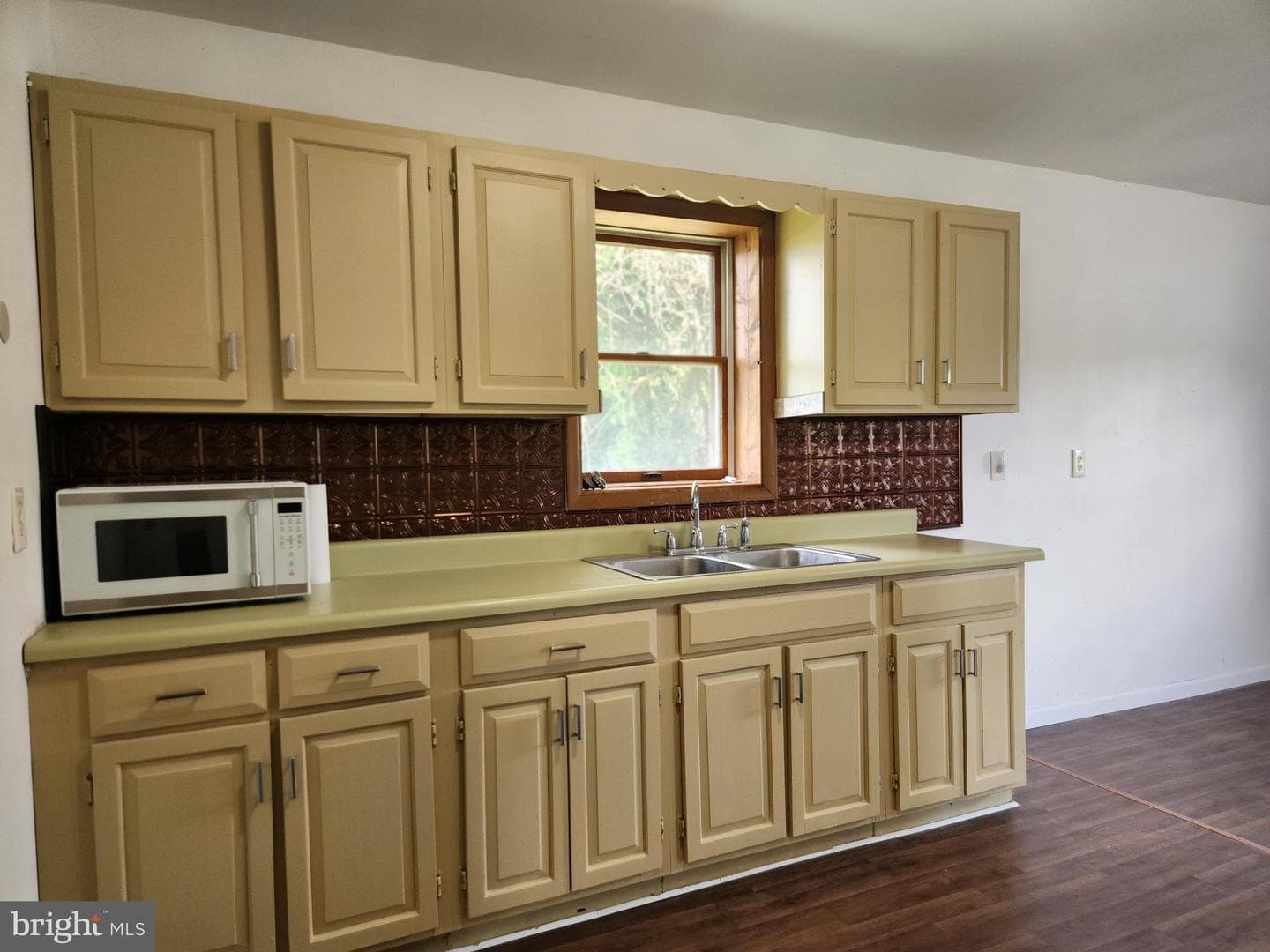 403 Rose Street photo 13