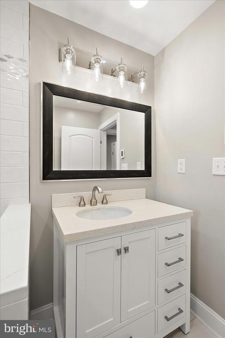 1105 Riverside Drive photo 41