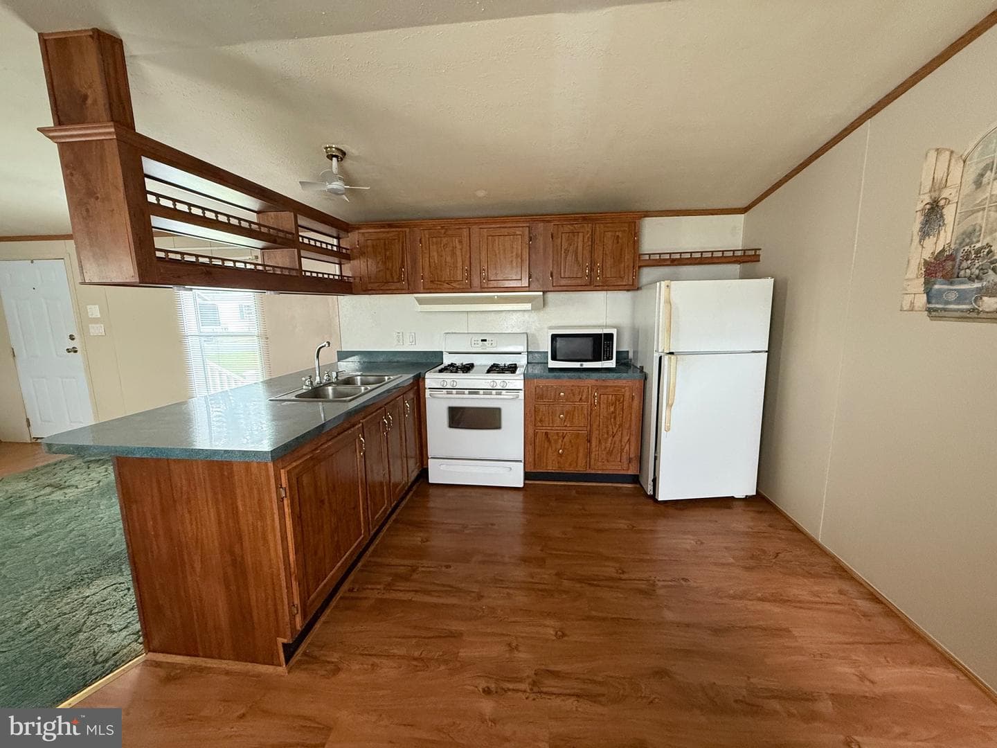 9241 Clare Circle photo 14