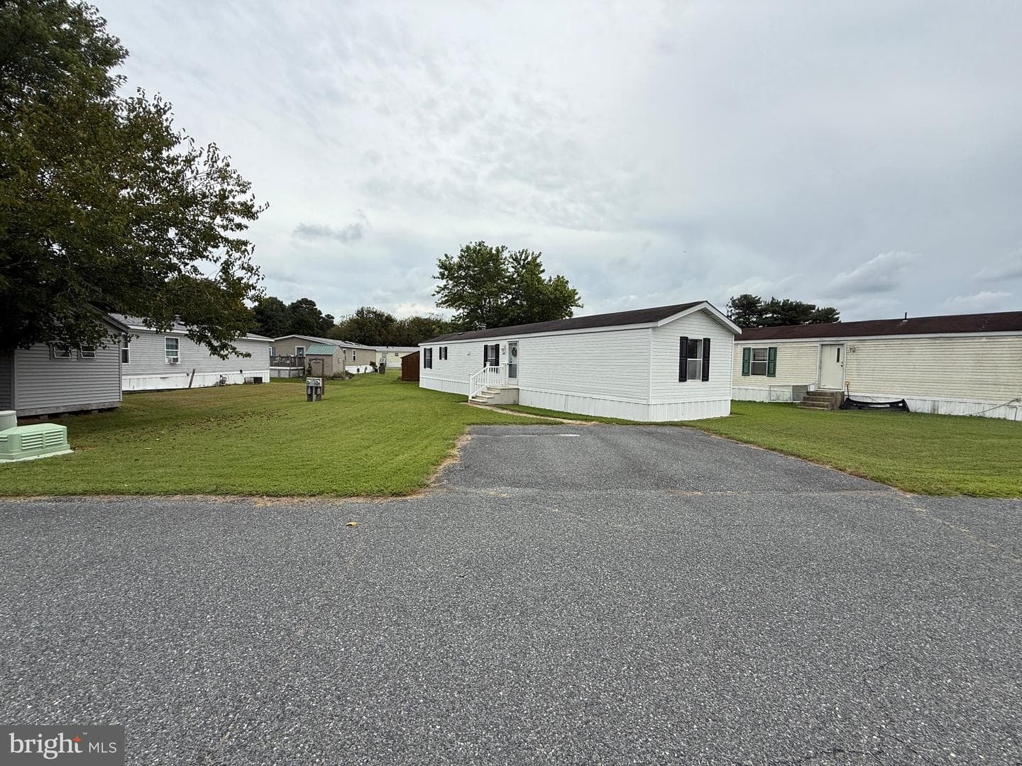 9241 Clare Circle photo 2