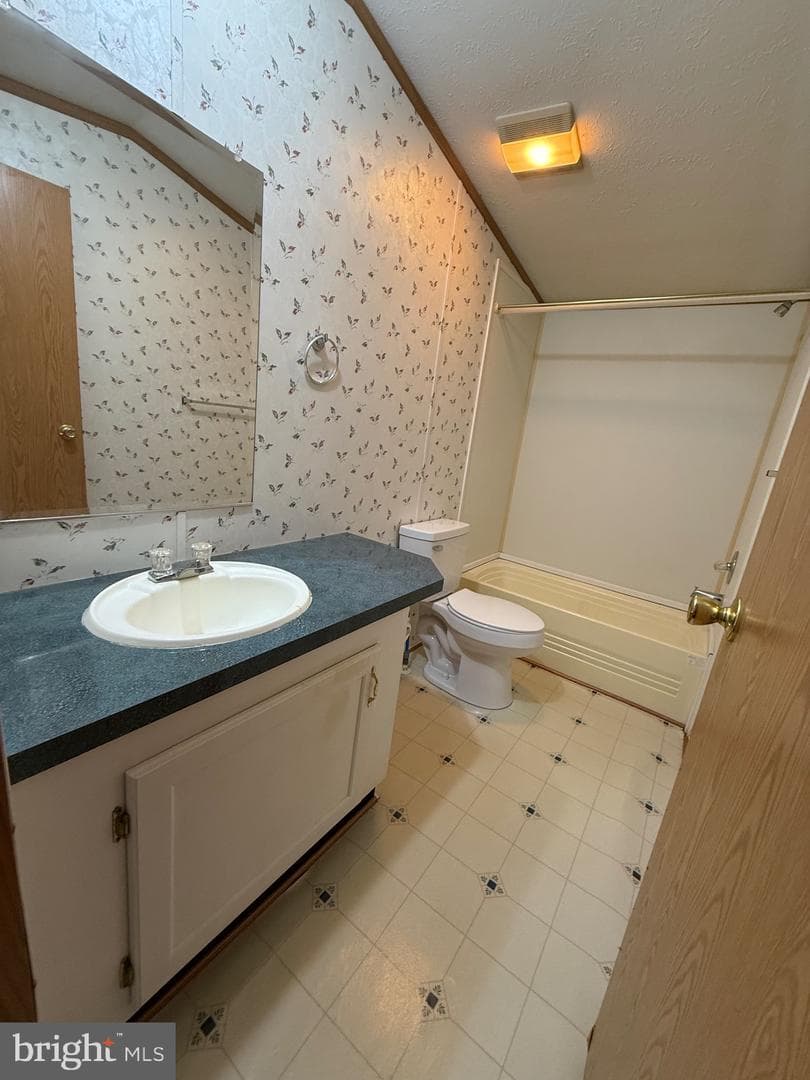 9241 Clare Circle photo 24
