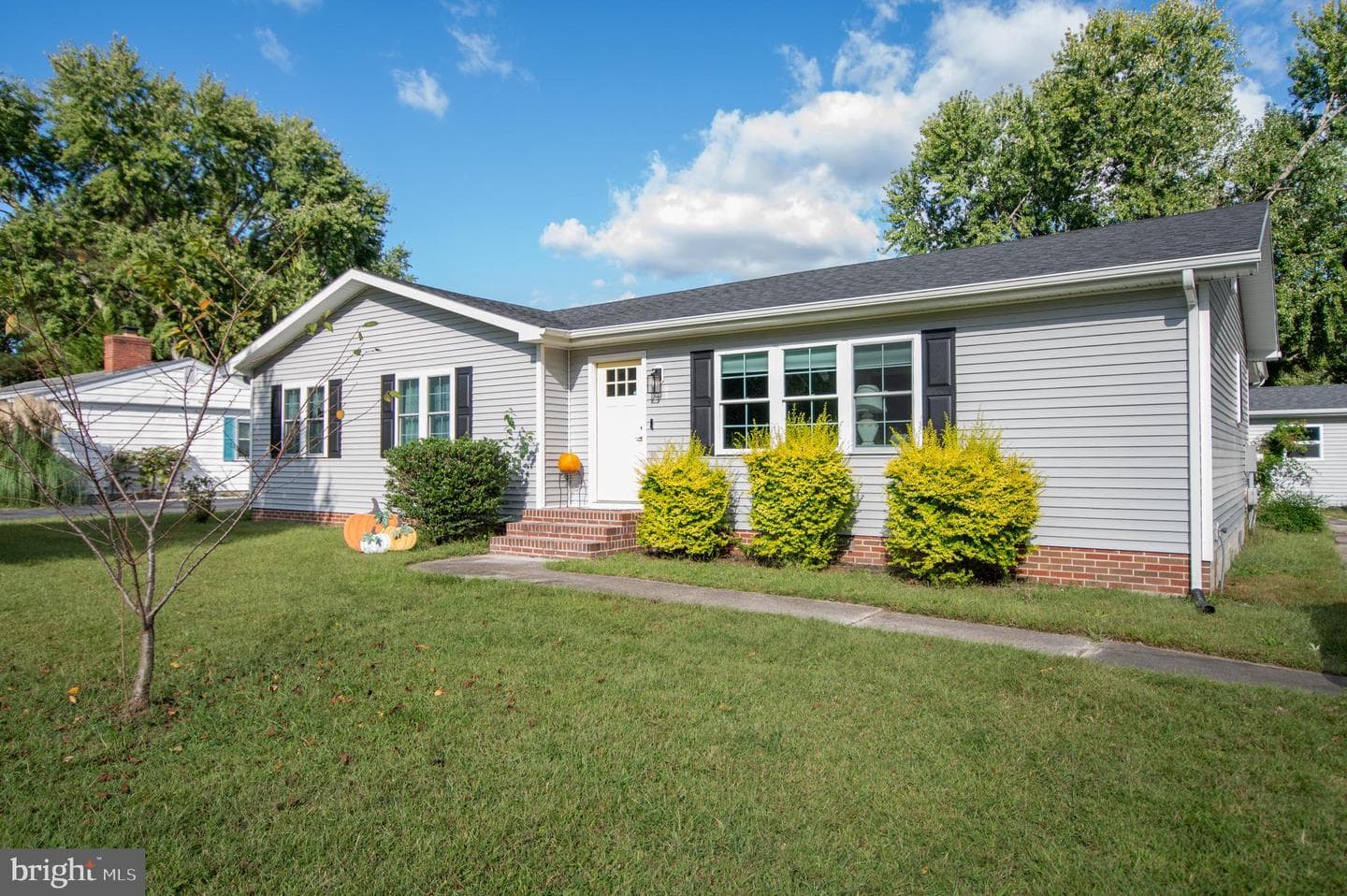 6821 Mount Vernon Avenue photo 2