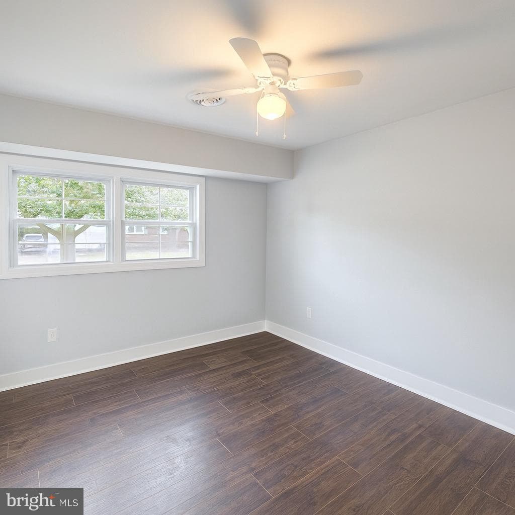 218 Potomac Avenue photo 19