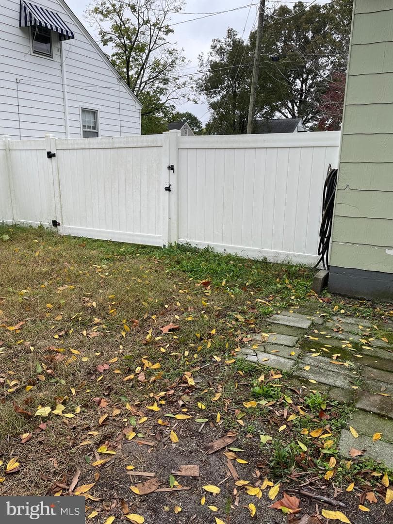 223 North Boulevard photo 18