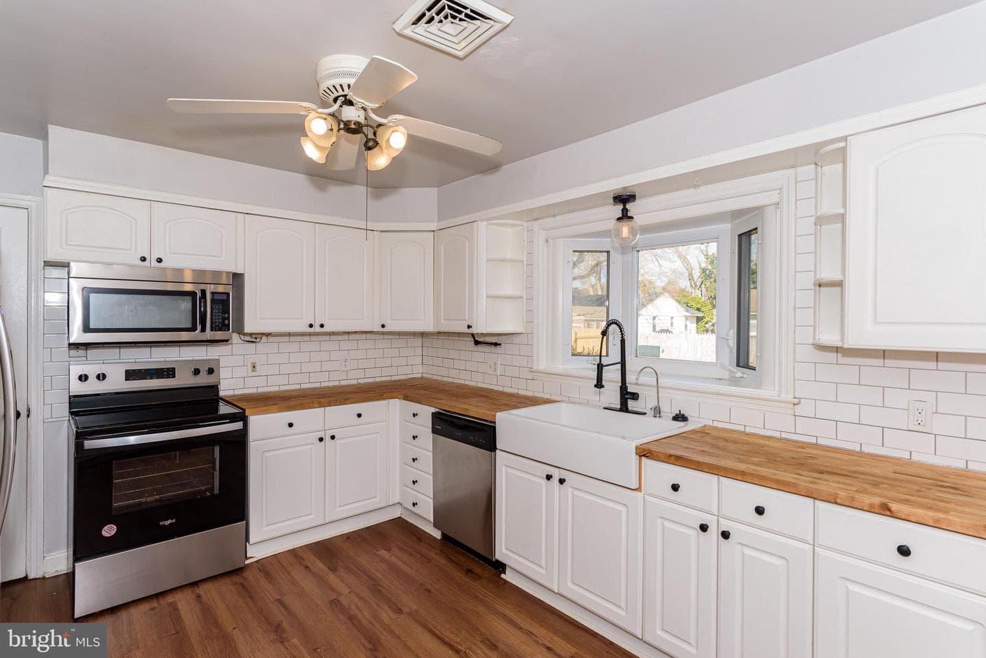 1209 Belmont Ave photo 10