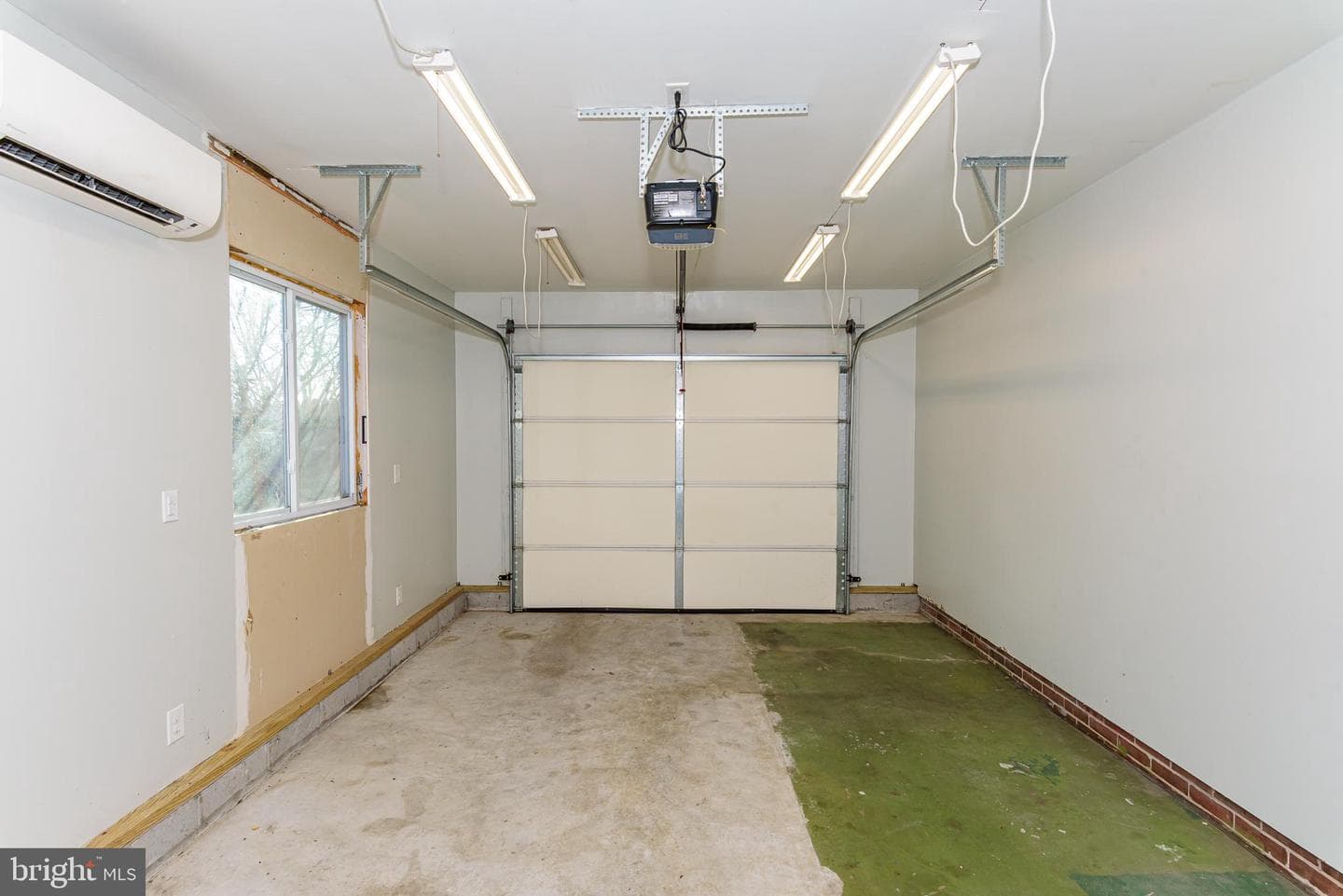 1209 Belmont Ave photo 23