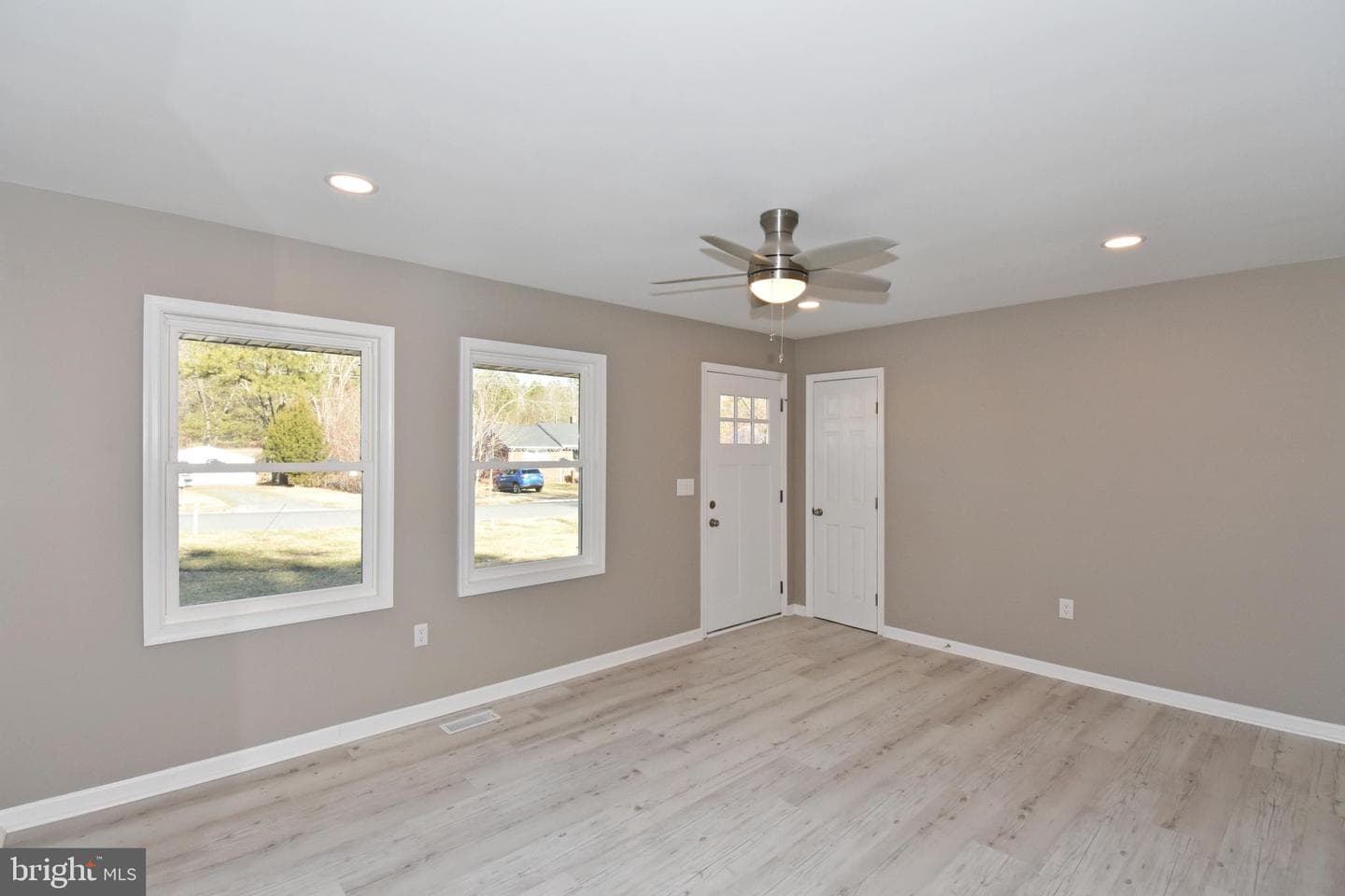 516 Overbrook Drive photo 10
