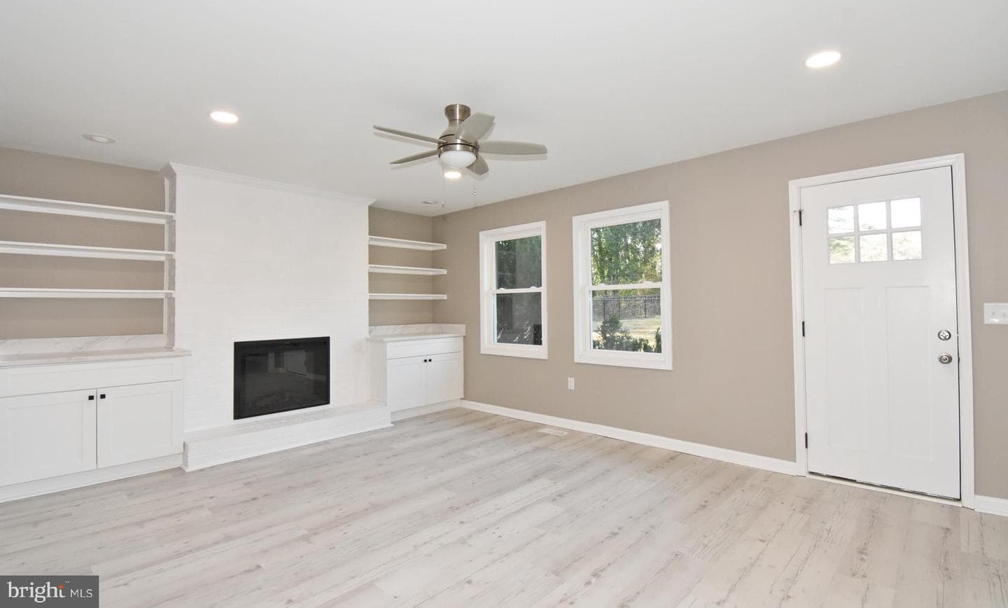 516 Overbrook Drive photo 2