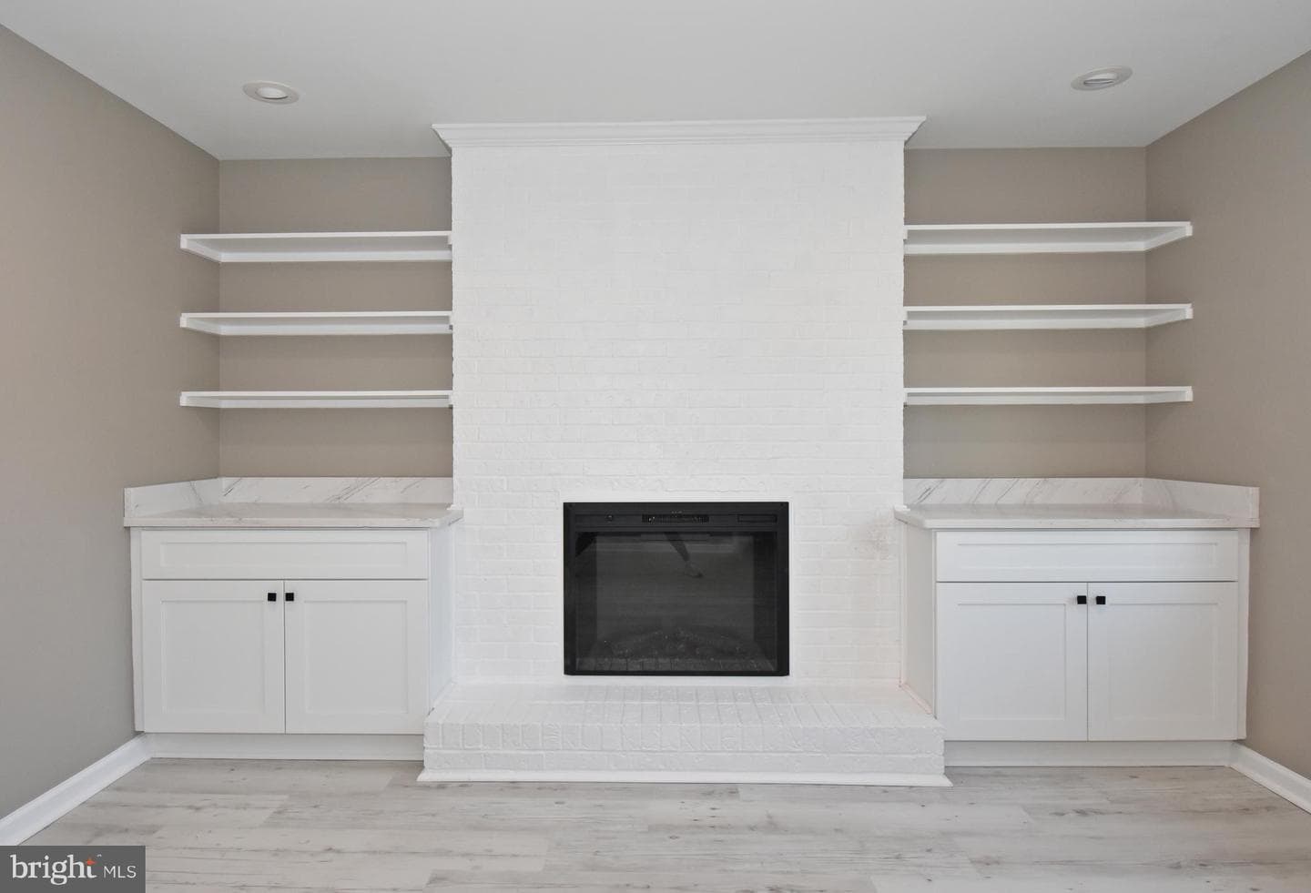 516 Overbrook Drive photo 3