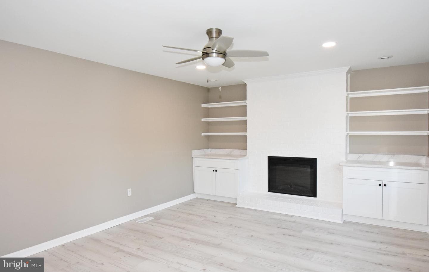 516 Overbrook Drive photo 4