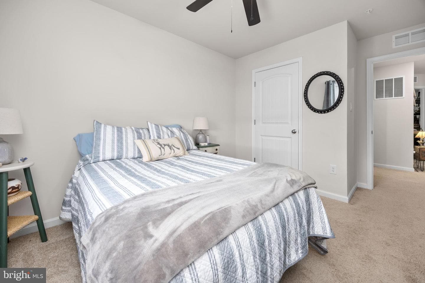 827 Marquis Avenue photo 34