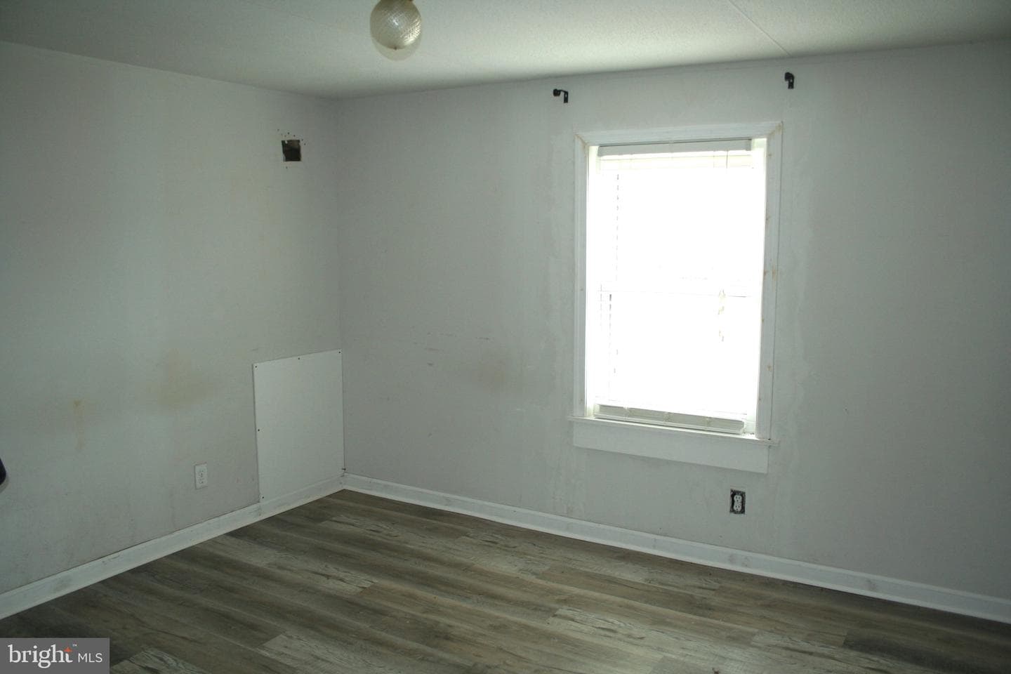 5850 Brook Street photo 20