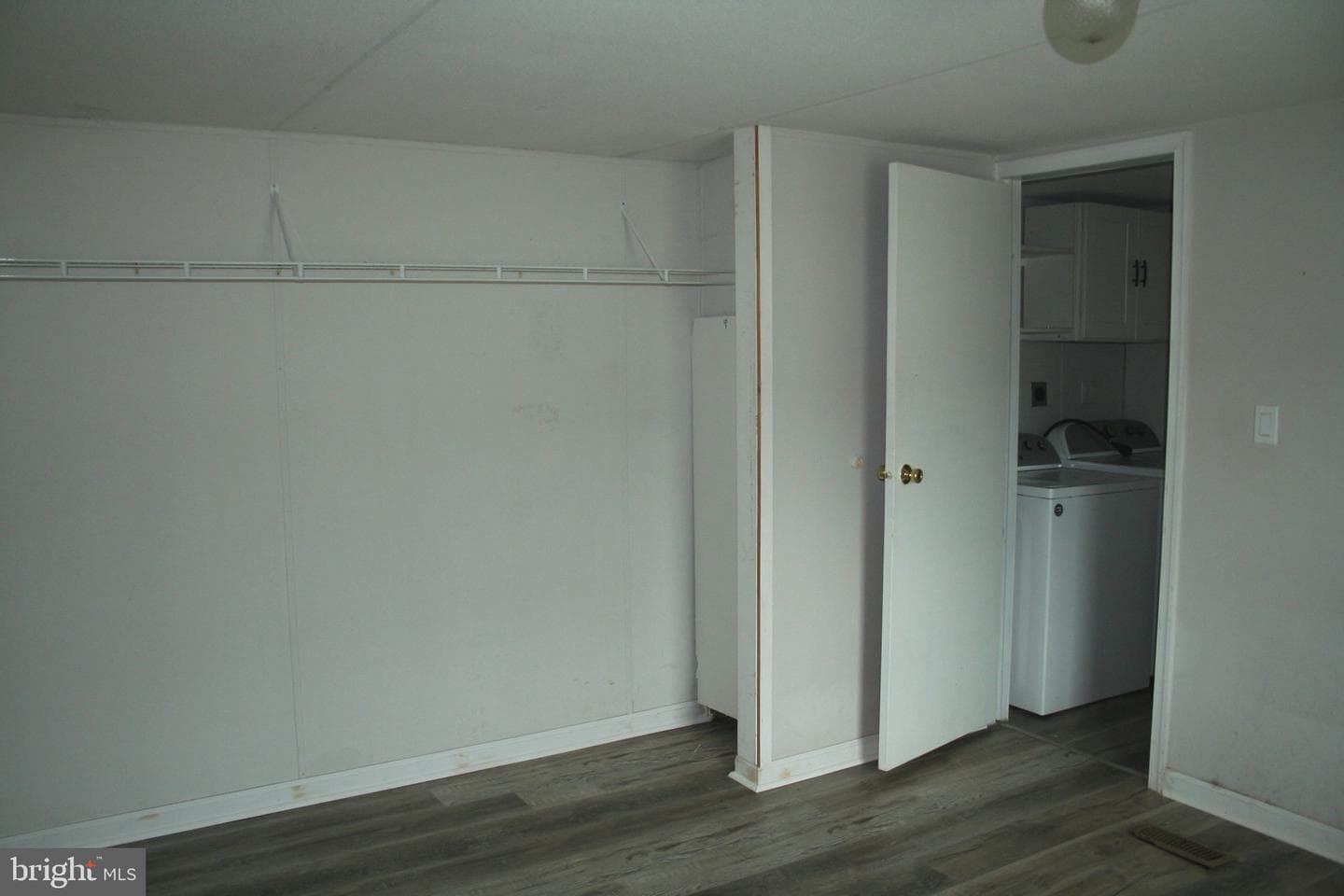 5850 Brook Street photo 22