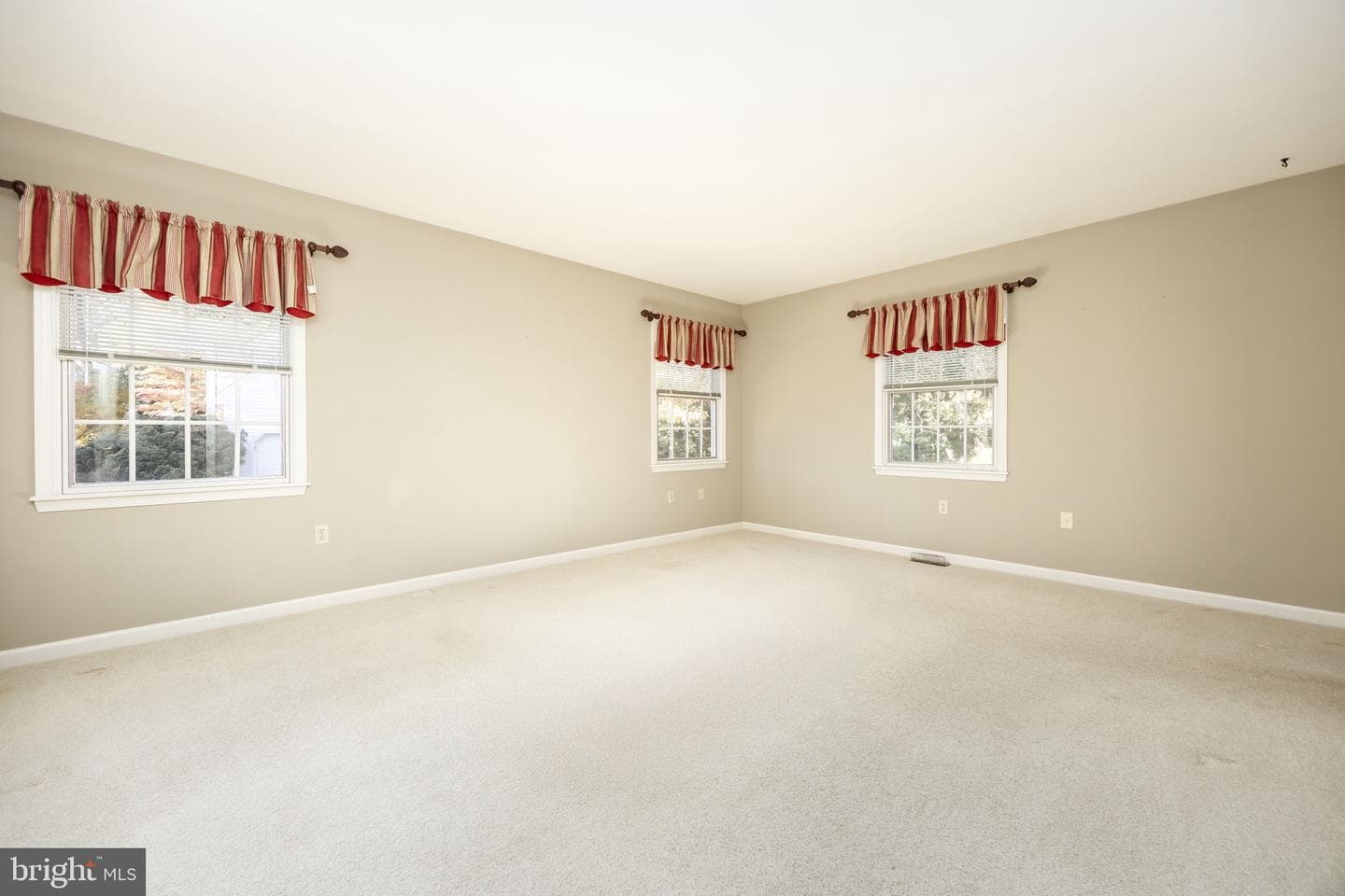 4337 Sturbridge Drive photo 20