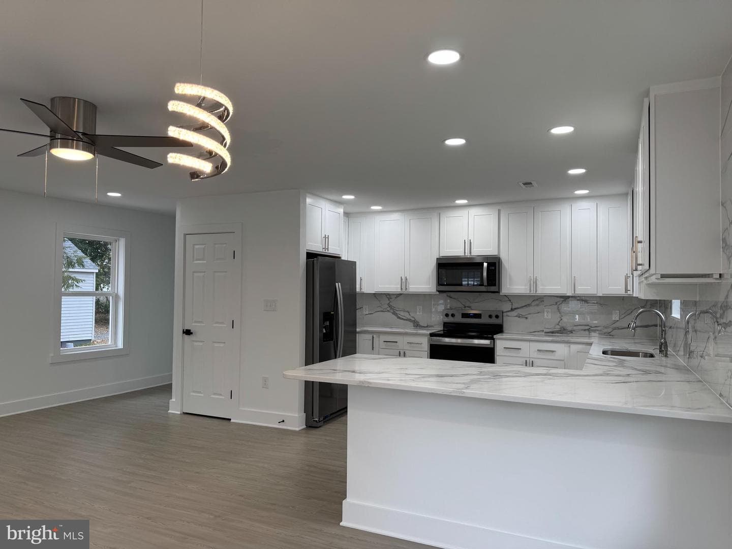 625 Liberty Street photo 9
