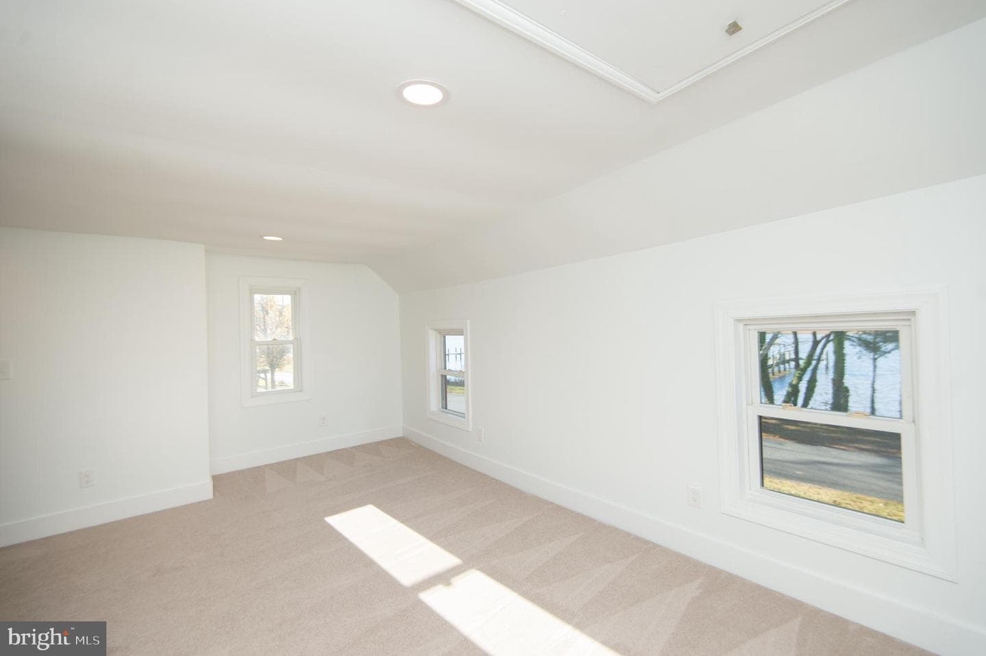 11453 Riverton Rd photo 27