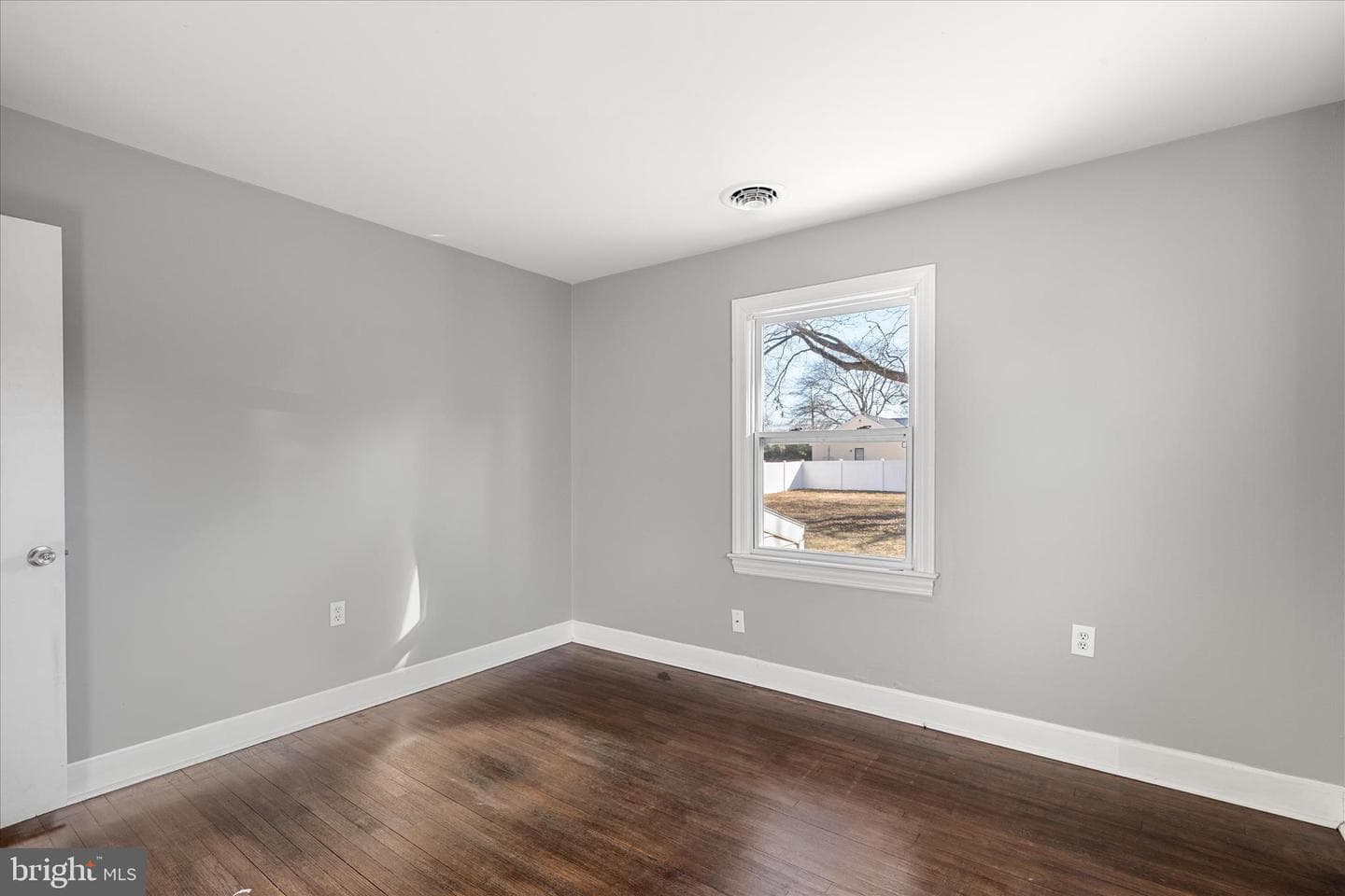 105 Spruce Street photo 22