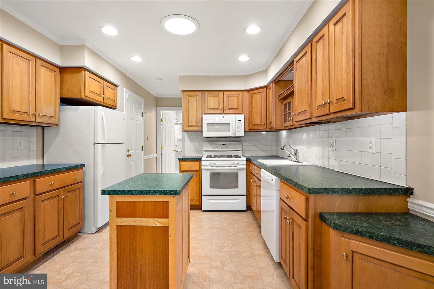 709 Grason Lane photo 12