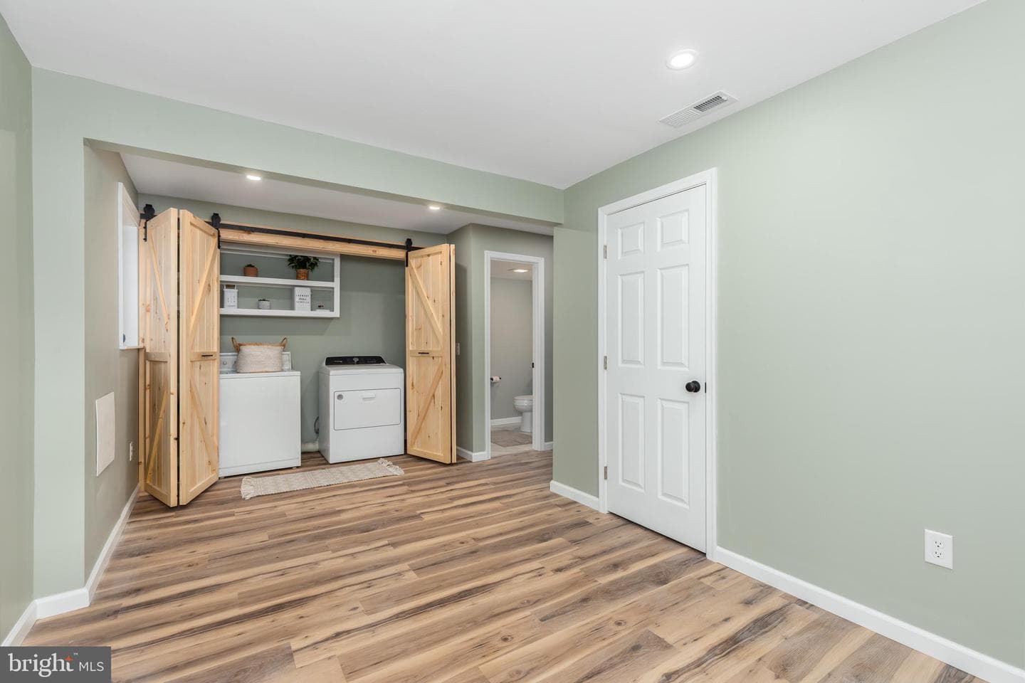 705 Buckingham Circle photo 29