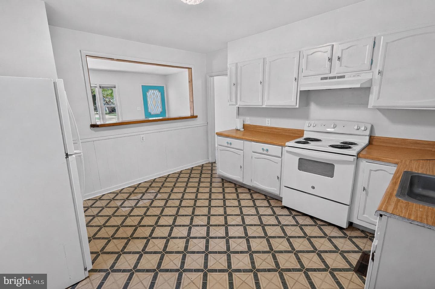 316 S Haven Avenue photo 11