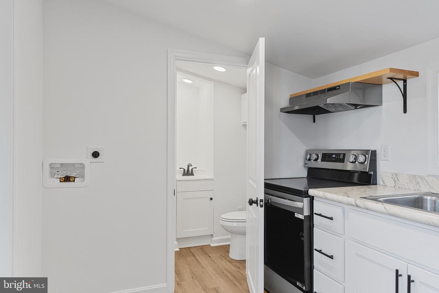 28276 Riverside Drive photo 9