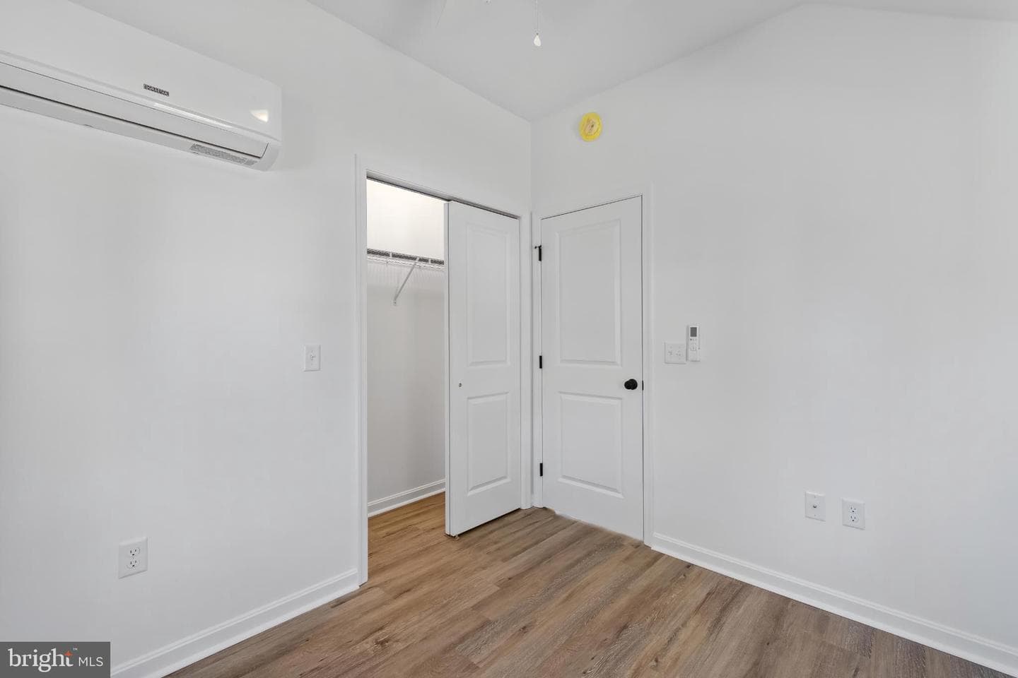 28272 Riverside Drive photo 14