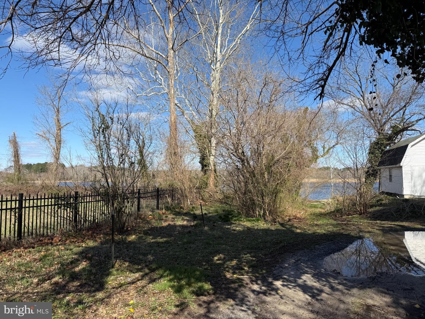 28272 Riverside Drive photo 32