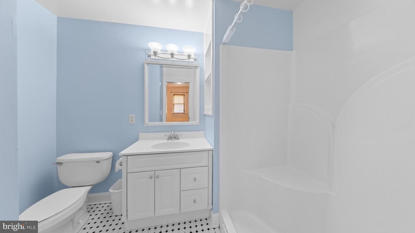 108 Camden Avenue photo 8