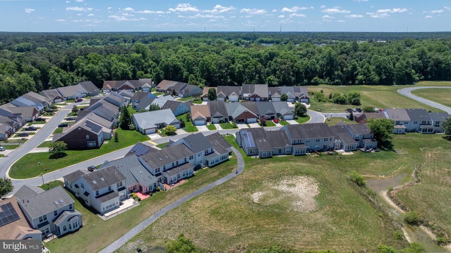 9016 Executive Club Dr photo 29