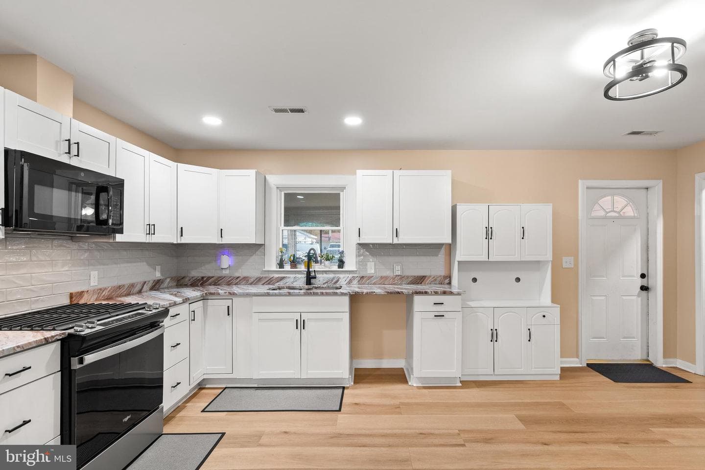 28570 Ocean Gateway photo 14