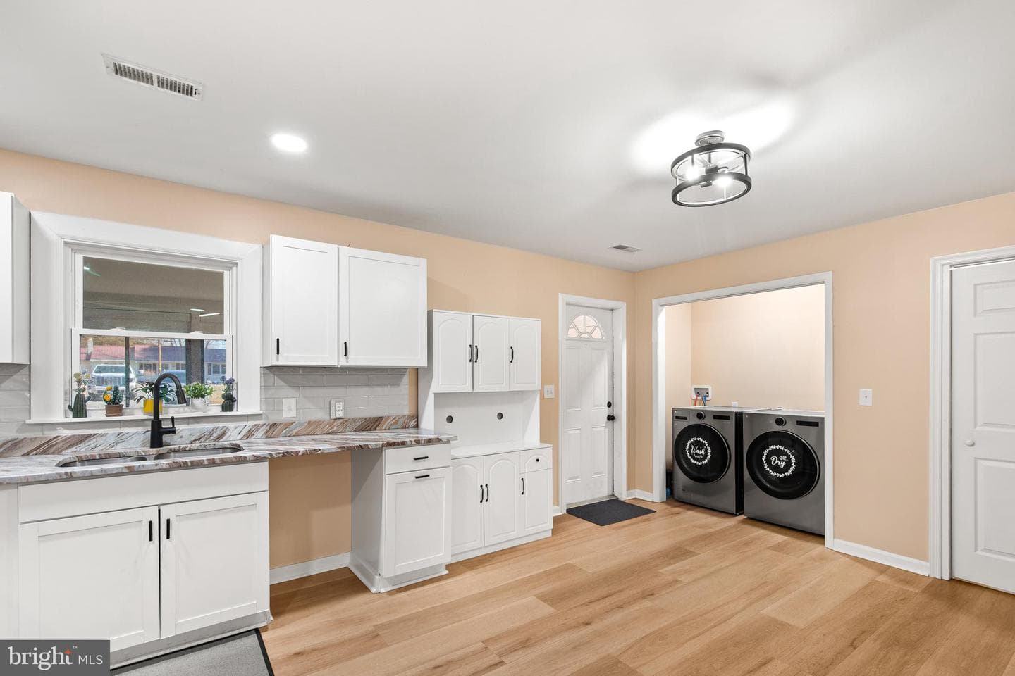 28570 Ocean Gateway photo 15
