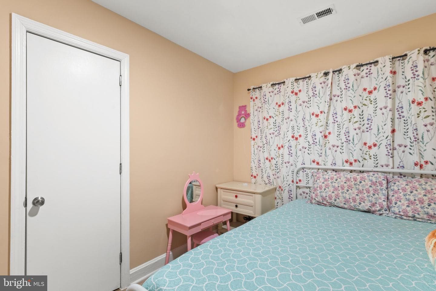 28570 Ocean Gateway photo 26