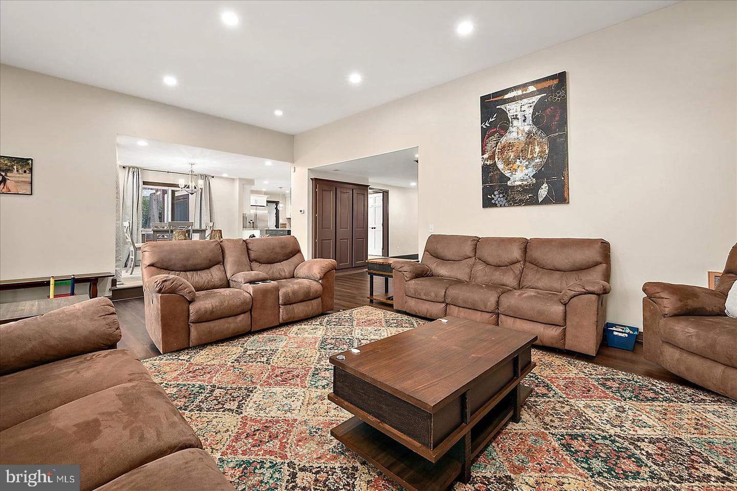 5660 Caledonia Dr photo 21