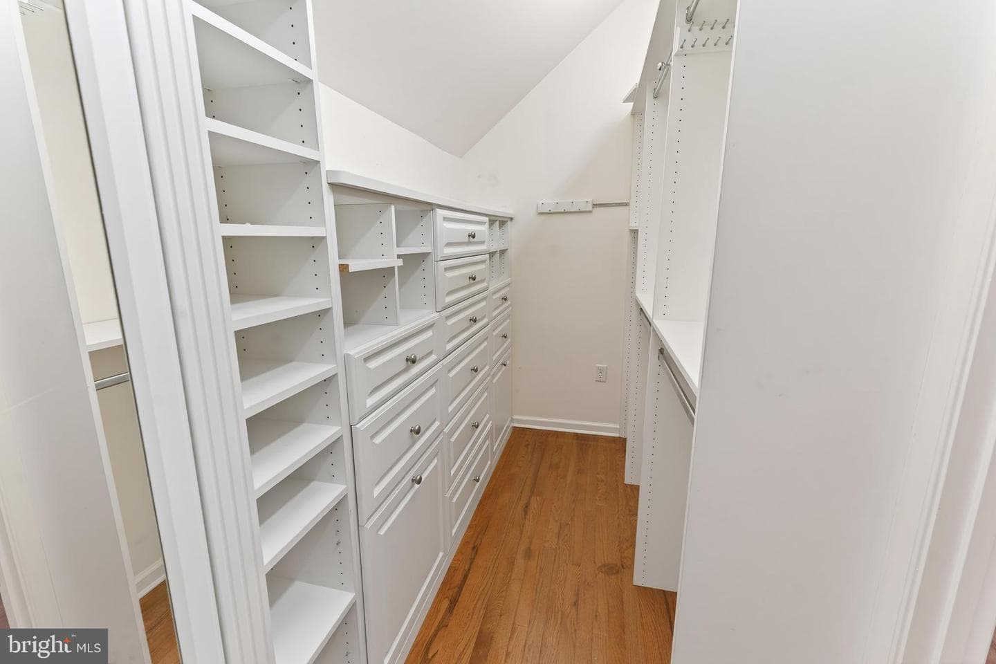 5482 Royal Mile Boulevard photo 32