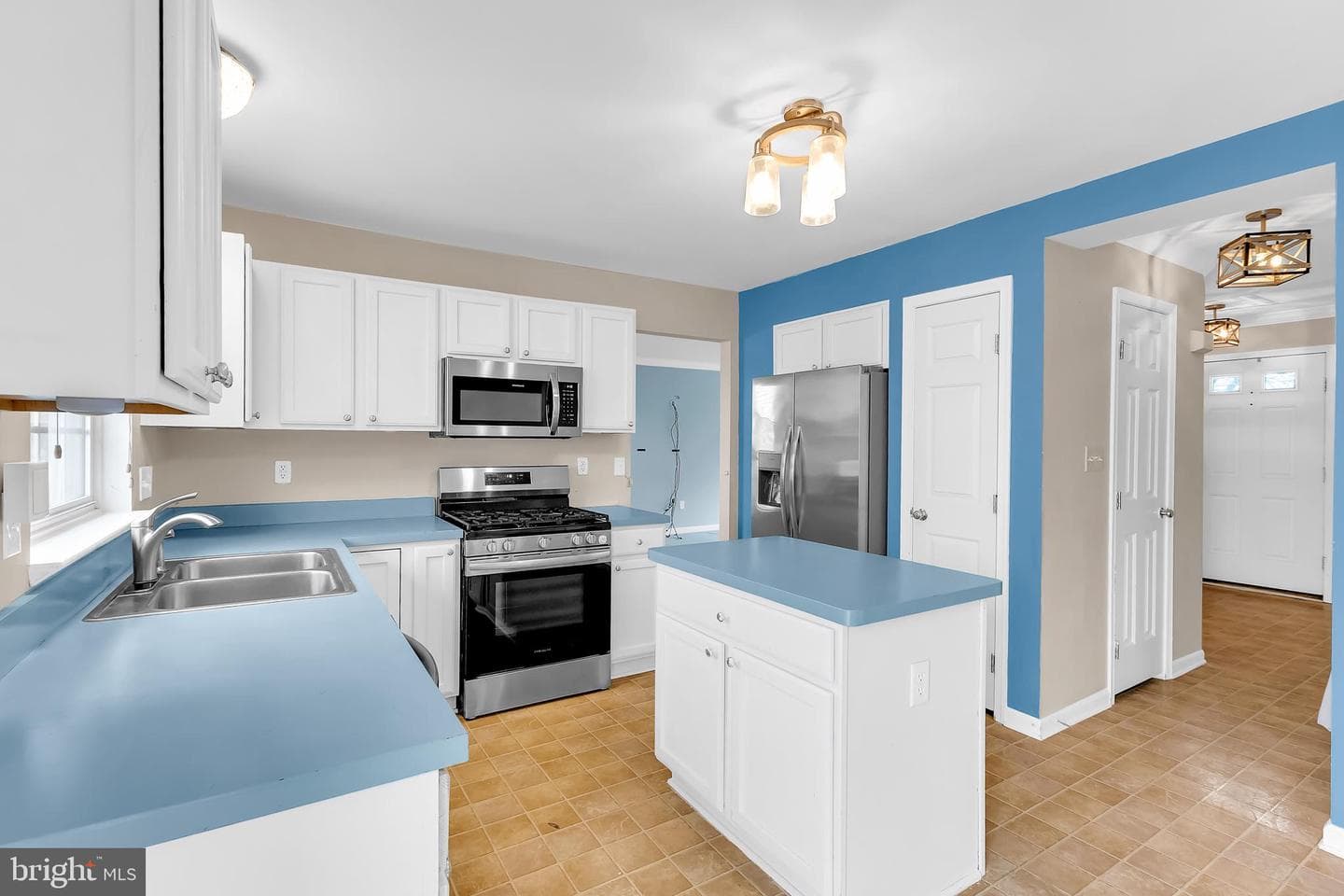 505 Saint Lukes Road photo 10