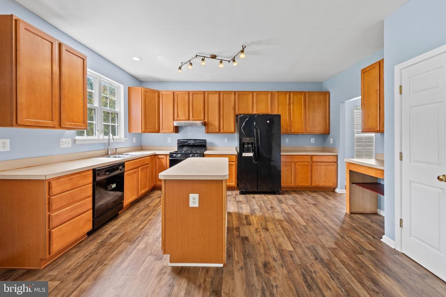 1518 Anchors Way photo 5