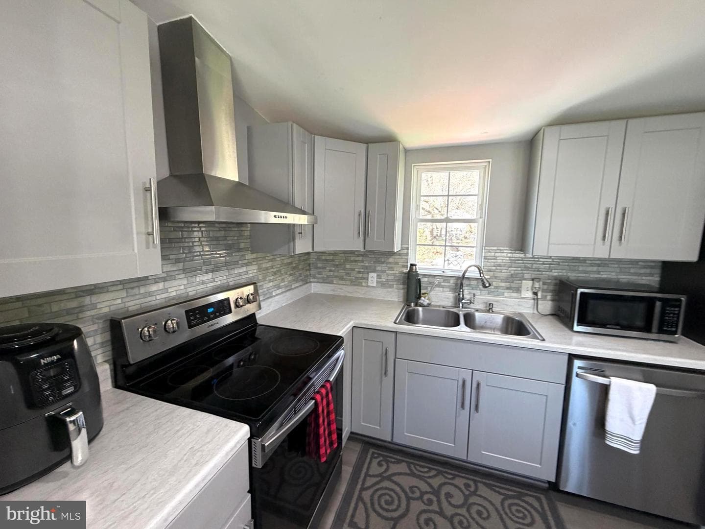 132 Liberty Way photo 8