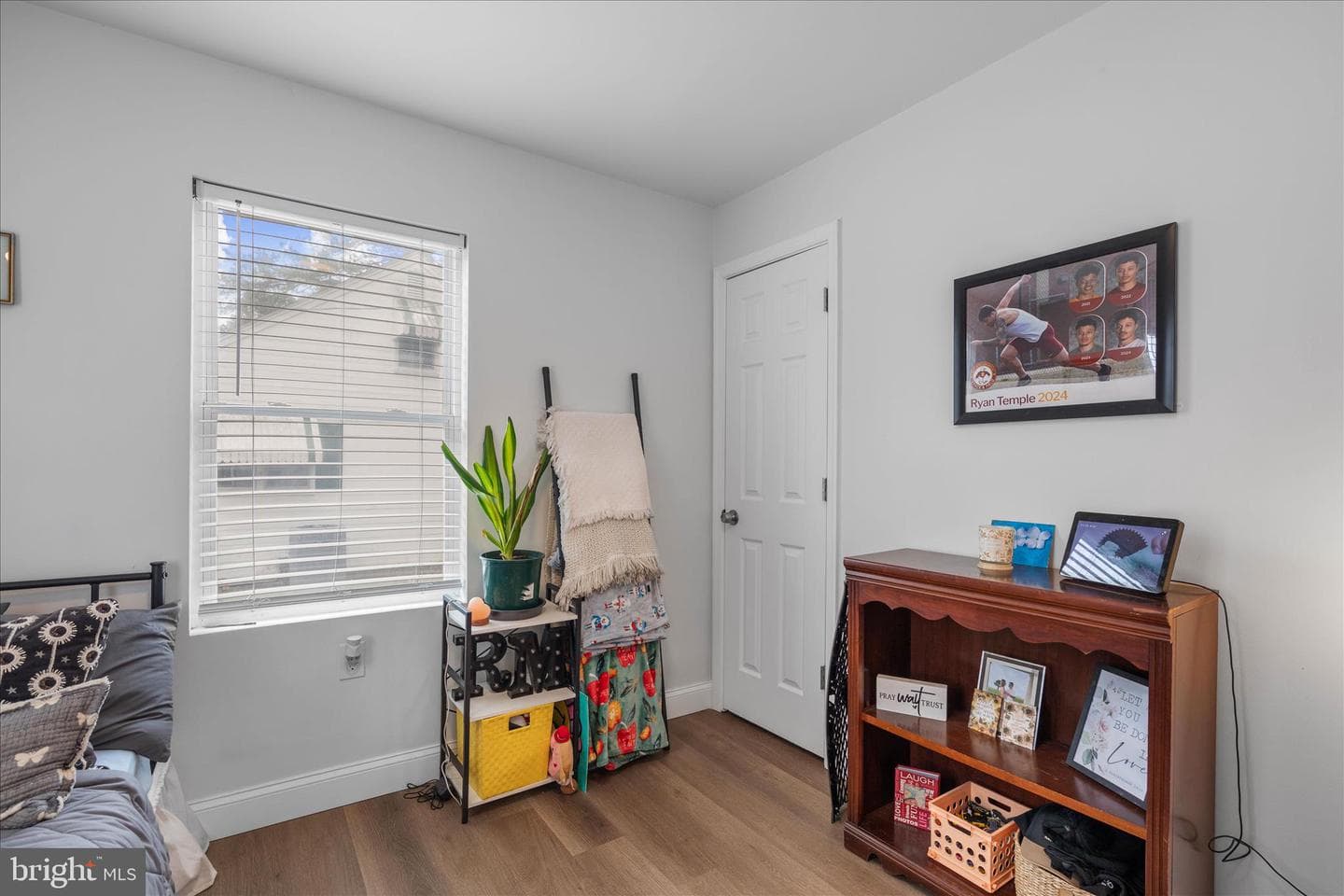 355 Carey Avenue photo 18