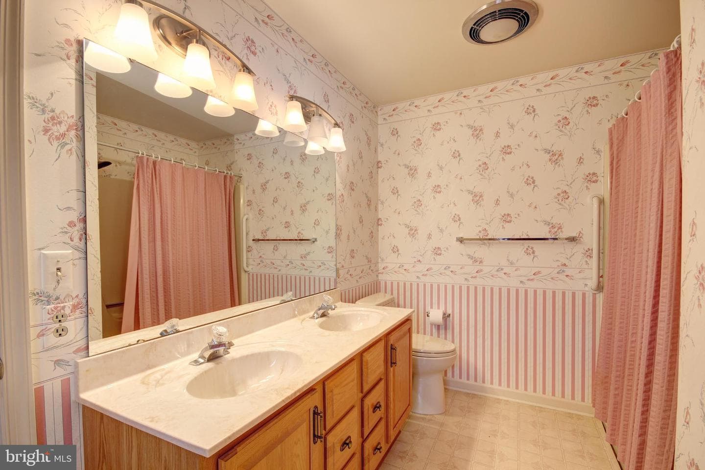 5423 Loch Ness Terrace photo 29