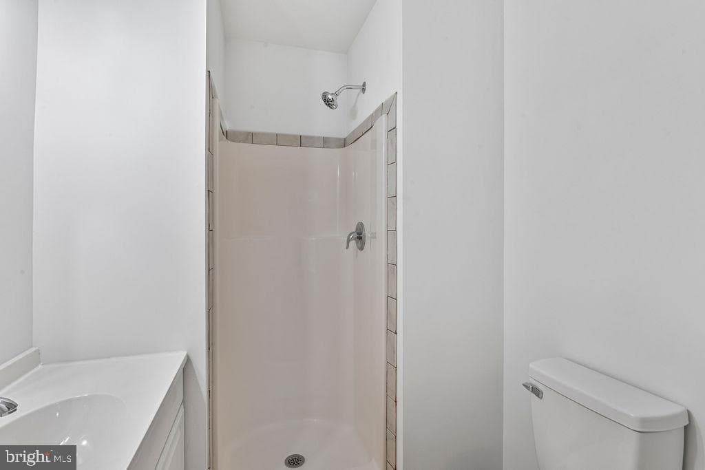 905 Hanover Street photo 29