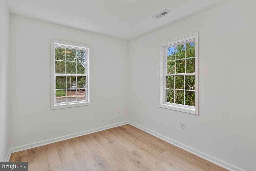 905 Hanover Street photo 34