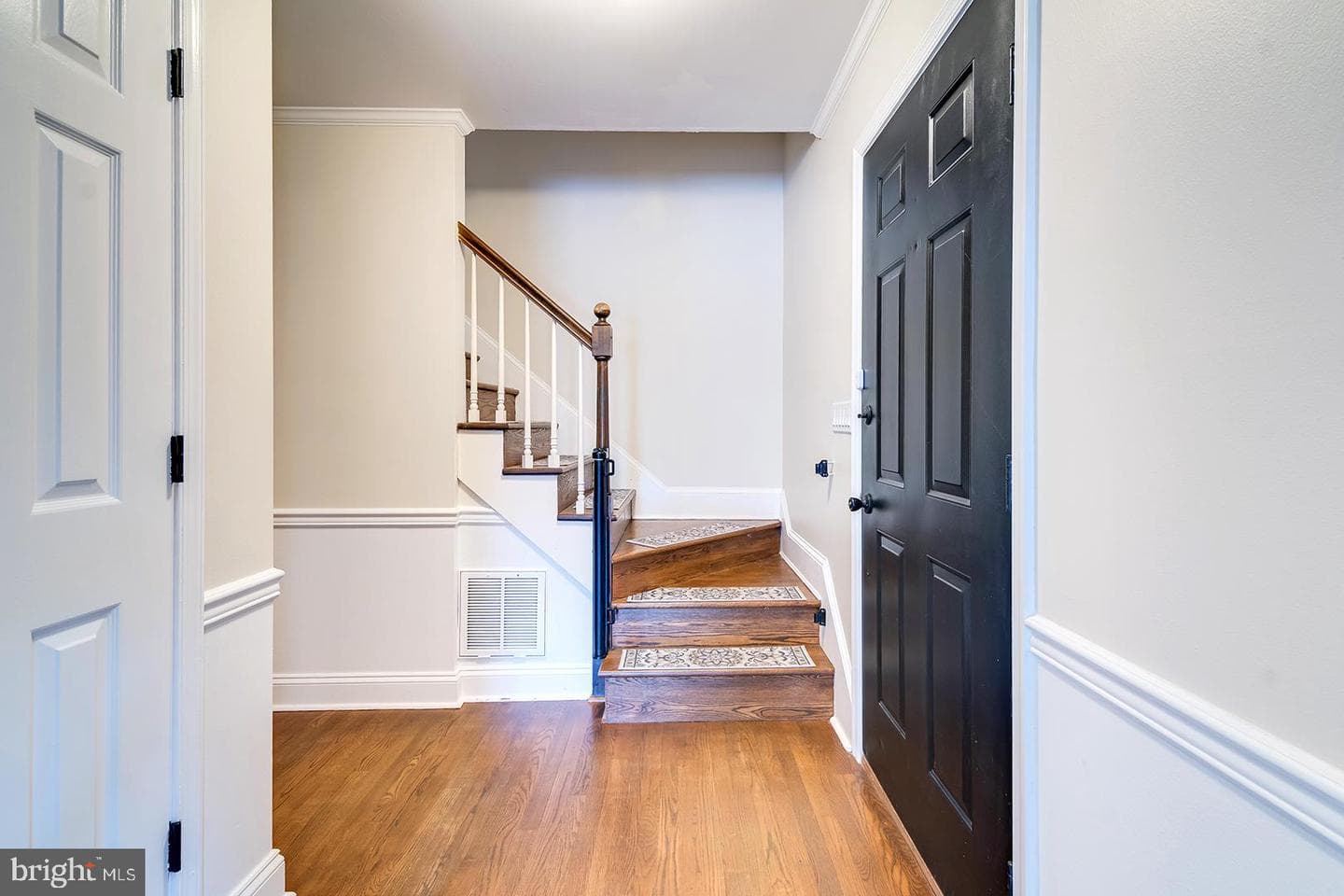 5662 Clydesdale Drive photo 7