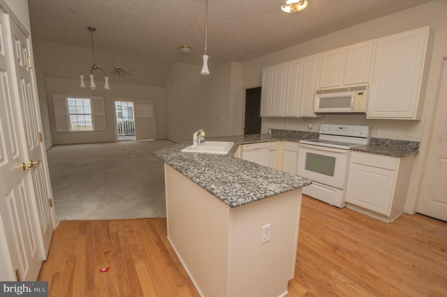 8935 Executive Club Drive photo 3