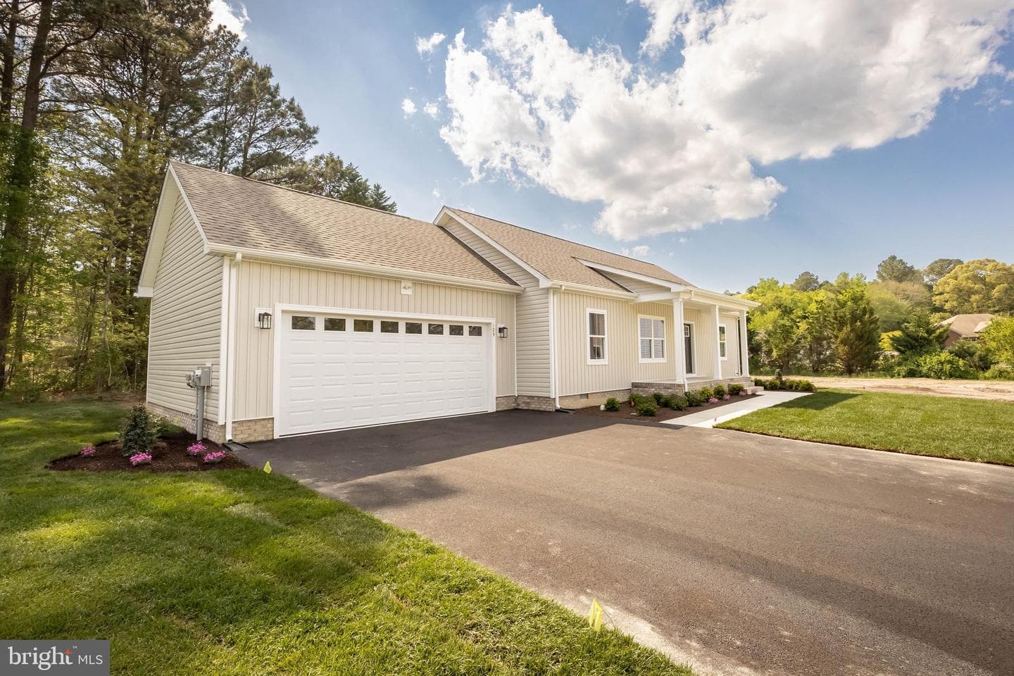 129 Holly Hill Court photo 3