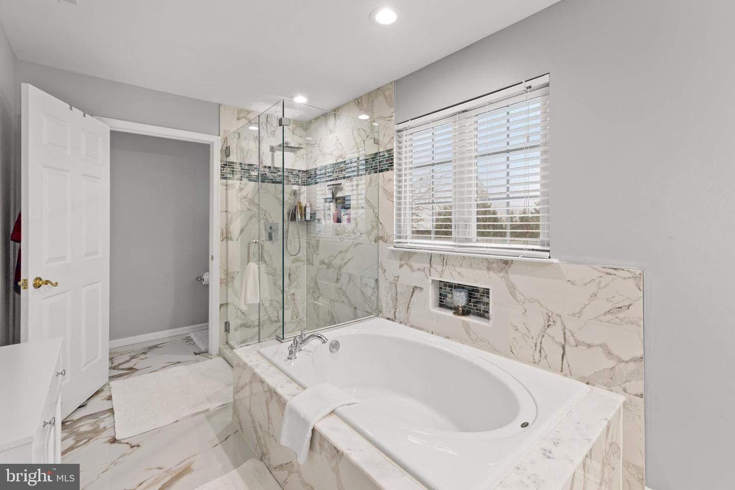 9167 Drawbridge Drive photo 26