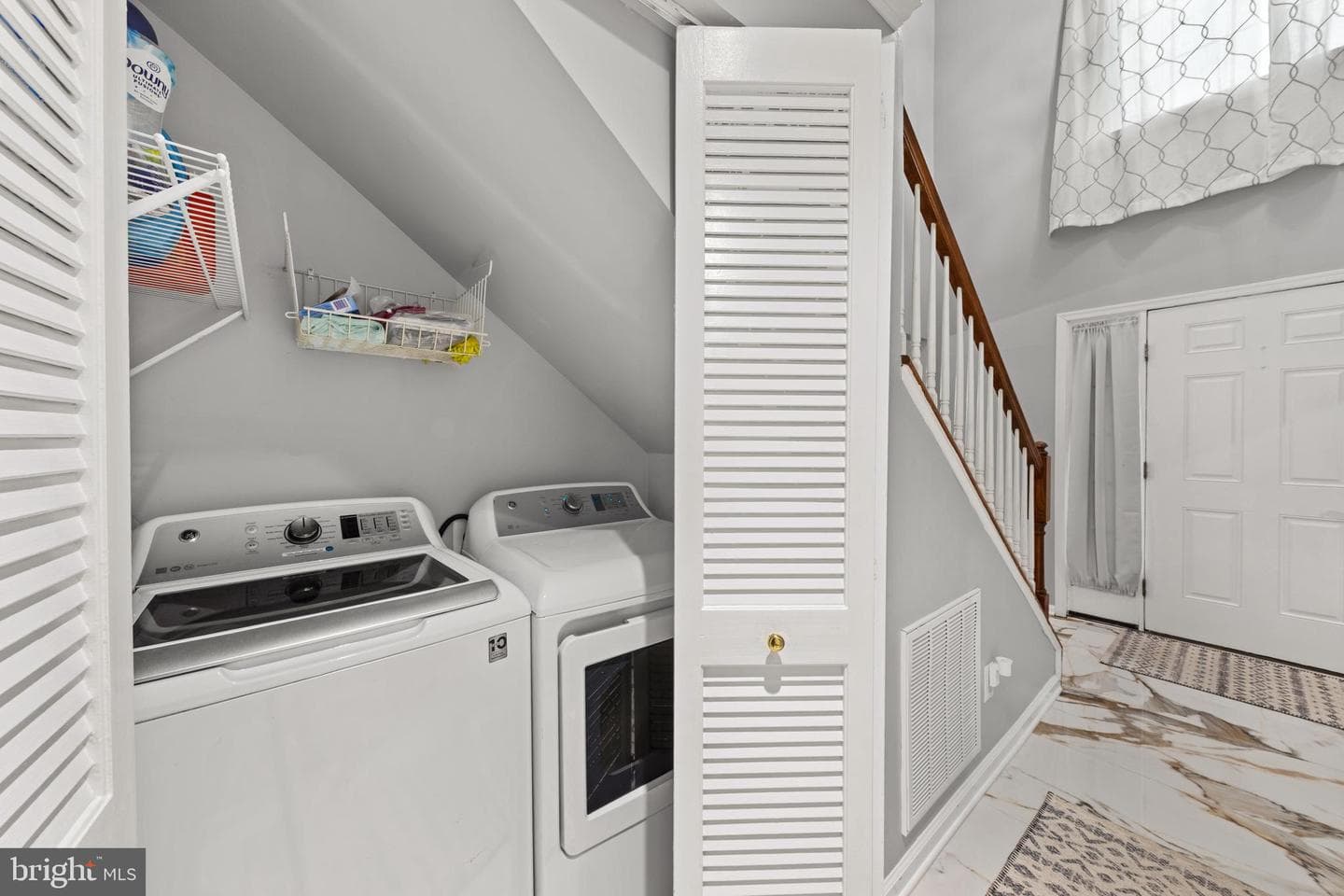 9167 Drawbridge Drive photo 35